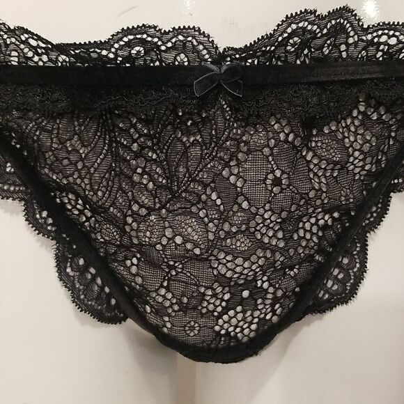 NWT VICTORIA SECRET VINTAGE PANTIES XLARGE BLACK LACE - Picture 2 of 10
